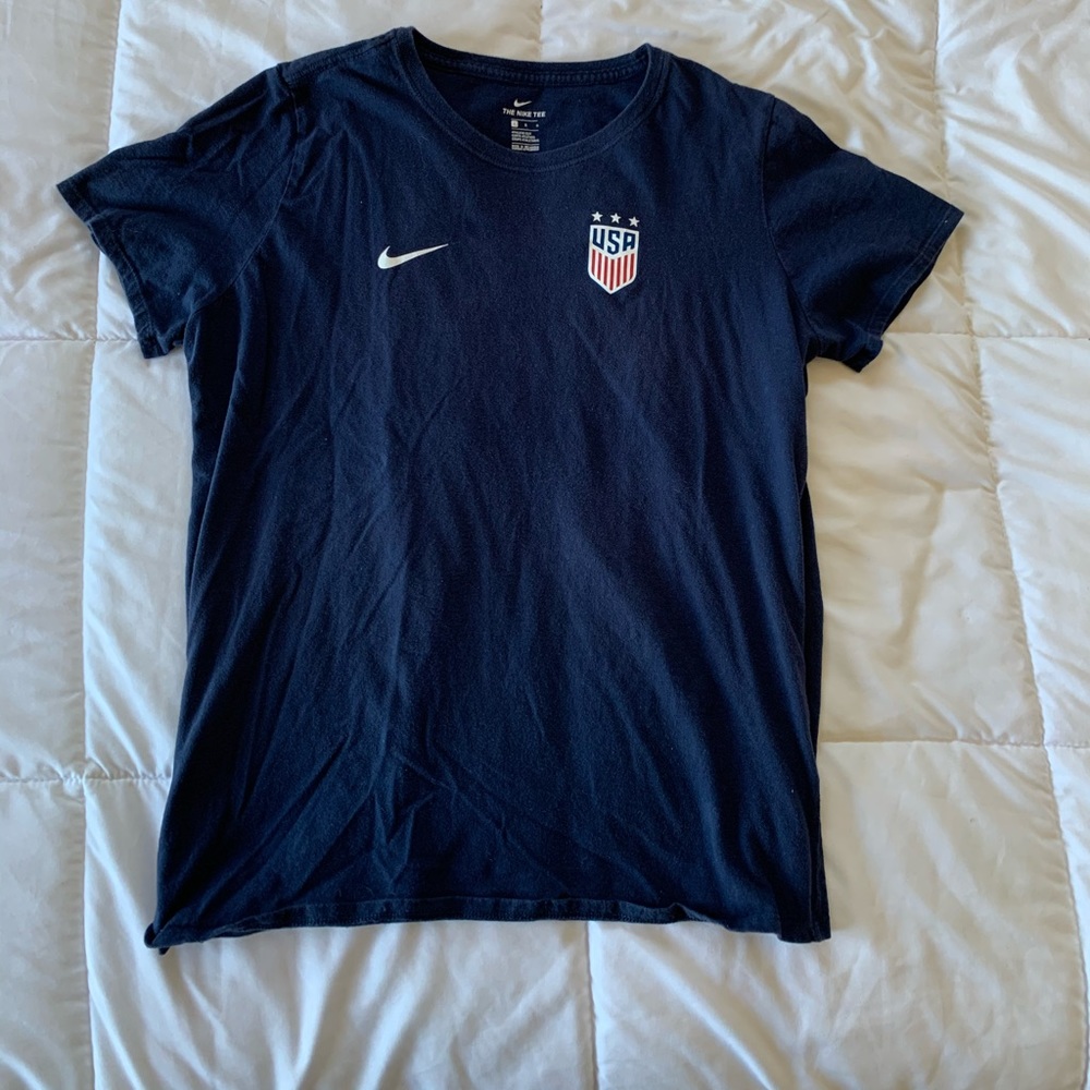 navy blue alex morgan t shirt